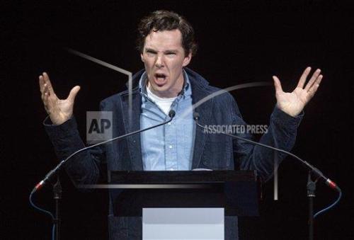 londonphile:the–cumberbatches:Benedict Cumberbatch performing for Letters Live - March 15, 2016The f