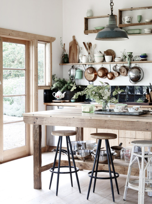 Country rustic kitchen islands