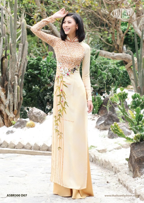 Ao dai by Thai Tuan