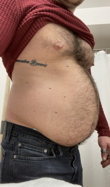 ilove4skinboston::Beautiful beefy bearded man 🤤🤤