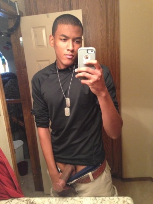 theblackclarkkent:  Hammer Head ðŸ˜ðŸ˜ðŸ˜ðŸ˜ðŸ˜ðŸ˜  #CleaningOutMyPhoneðŸ˜ðŸ˜ðŸ™ˆðŸ†ðŸ’¦www.instagram.com/J_Tiberiuskirkwww.twitter.com/_DkM_Smith