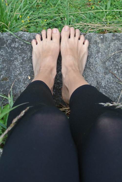 hippie-feet: chillin’