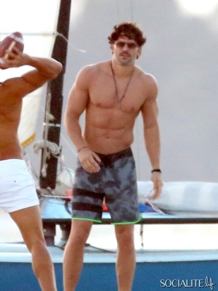   Shirtless Joe Manganiello Plays Football On The Beach For ‘Magic Mike XXL’