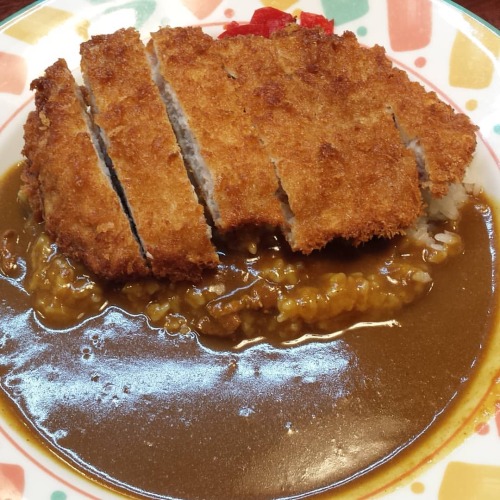 いつかの、有楽町ガード下にあったカレー屋さん。#有楽町#ramen #肉#タンメン #から揚げ #海鮮丼 #海鮮#アジ #JAPAN#washoku #1月22日 #ジオタグ復活して#いつか#が好き#