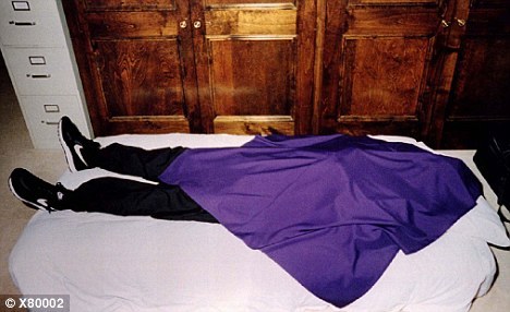 welcometothe1jungle:  In March 26, 1997 were discovered that 39 members of the Heaven’s Gate cult had committed mass suicide, believing their souls would be transported to a spaceship trailing the Hale-Bopp comet. Each one were wearing the same shoes