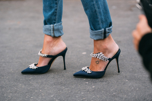 ragsandpieces:  I’ve been “mule”ing over what kind to get.  Stiletto or block heel? Satin, suede, or
