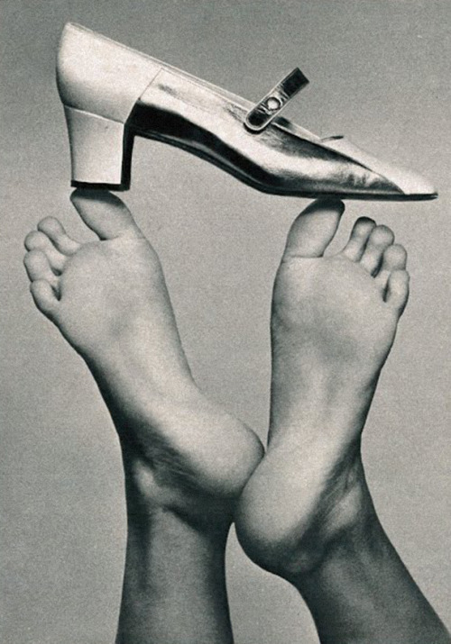 aestheticdivision - Feet and Shoes by Guy Bourdin(French Vogue,...
