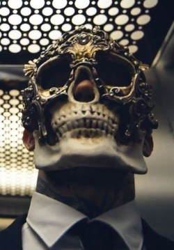 maskupnet:  Ornate skull mask