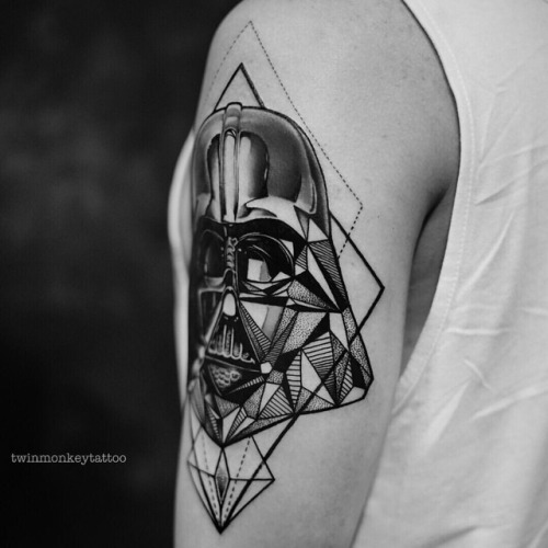 feel the force.. #twinmonkeytattoo #tattoo #tattooart #bw #blackwork #blackworkers #tatuaje #blackar