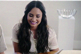 coolforsumers:  #StayStrong Demi 