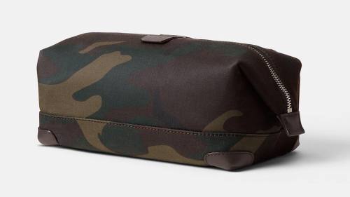 Camo Waxwear Travel Kit by @jackspadeny (via @gq) #Menswear #Bags #Travel #DoppKit ift.tt/2al