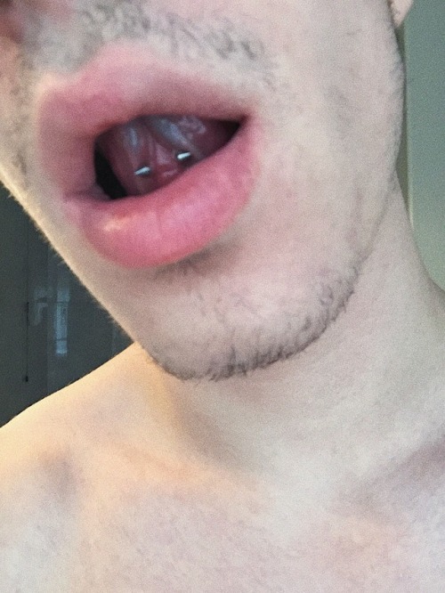 tumbludoo: steel on my tongue Ugh such a turn on