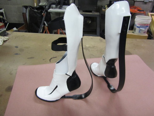 silverstreams:  props-n-at:  And here they are at last! Portal 2 Long Fall Boots! A lot of time and 