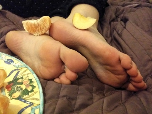 magicjolene:Would you like some fruit? They say it is healthy