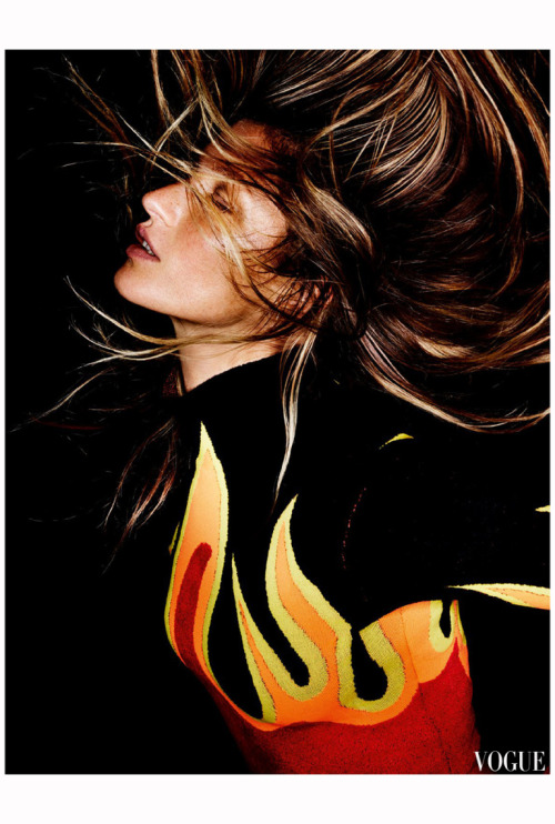 Gisele BundchenVogue Paris October 2015© Mario Testino