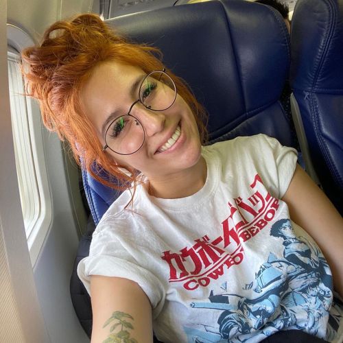 This silly bitch is on her way to Vegas for