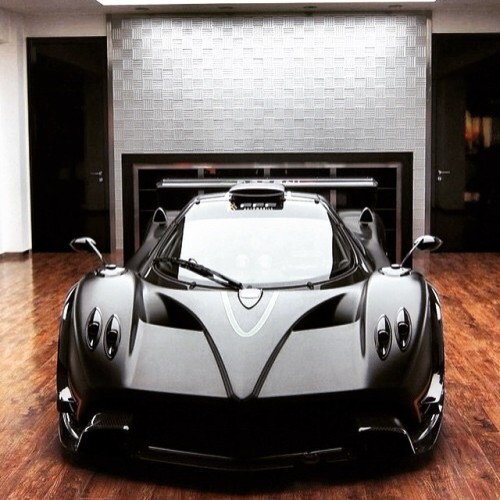 #kingofcool #gntstyle #zonda #pagani #carporn #supercar #topgear goo.gl/v20Rss