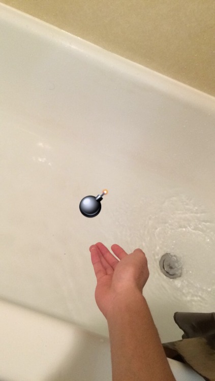 goatactivist: idkitstommy: i love my new bath bomb from lush ❤️ LITERALLY THE LAST MEME OF THE YEAR 