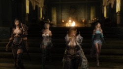 papanpan:  巨人退治の助っ人をお願いしにGomaPeroPeroさんのGomaPeroFollower Rethi（レチ）さんの所へ行って来ました。声が渋くて濡れそうｗ　当初ペロペロしようと思ってたけど舌を切り落とされそうでやばいと思ったｗ　でも寝てる間とかにペロペロしちゃおうｗ（命がけ）ヘッドメッシュのハイポリ化というのが凄く気になってたんですがアップにしても荒れない鼻筋で分かります凄いですねこれ＠＠　いい物見せてもらいました有難うございます＾＾野営を済ませた後討伐開始、盾をかざして突進する姿