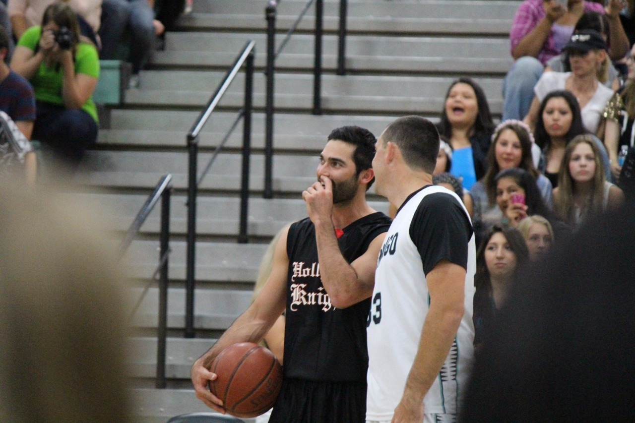 when-you-wish-upon-a-disnerd:  Tyler Hoechlin at Santiago High School’s “Hollywood