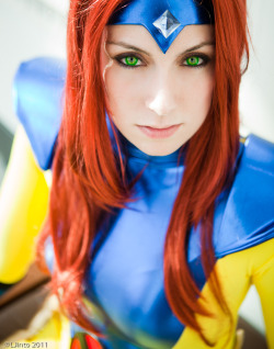 ikearstin:  hotandgeeky:  Amazing Jean Grey