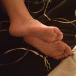 woomico:  Sleepy #soles #feet #footfetish