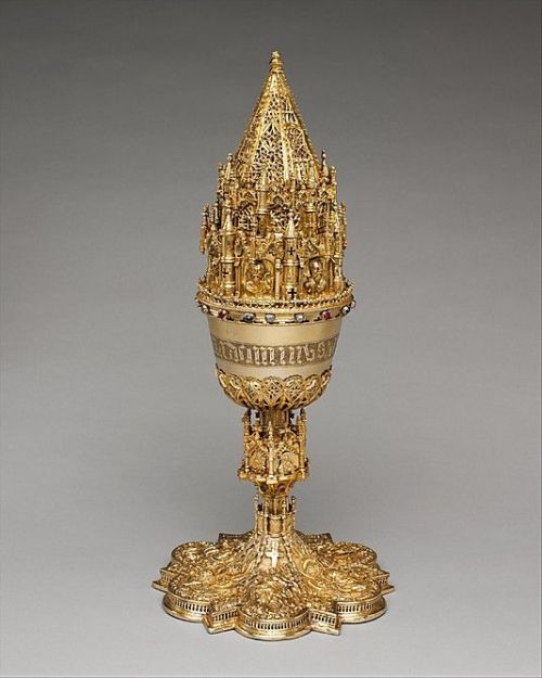 treasures-and-beauty:Covered Chalice 15th century  Made in Toledo,Spain  silver,gilded with rubies,s