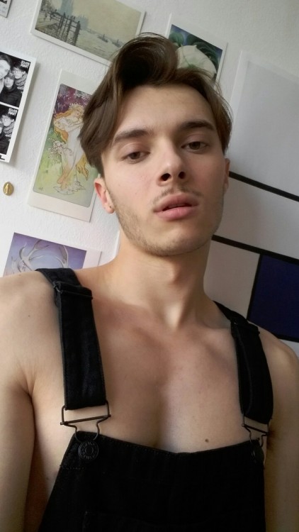 lostboyale: dungaree'ing on a sunday