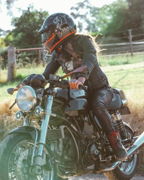 motorcycles-and-more:   Ducati Cafe Racer   https://www.facebook.com/MototcyclesAndMore/ 