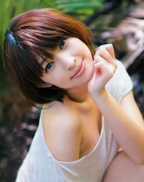 Hinami Kyoko (6 Feb. 1994), actress, model, talent.