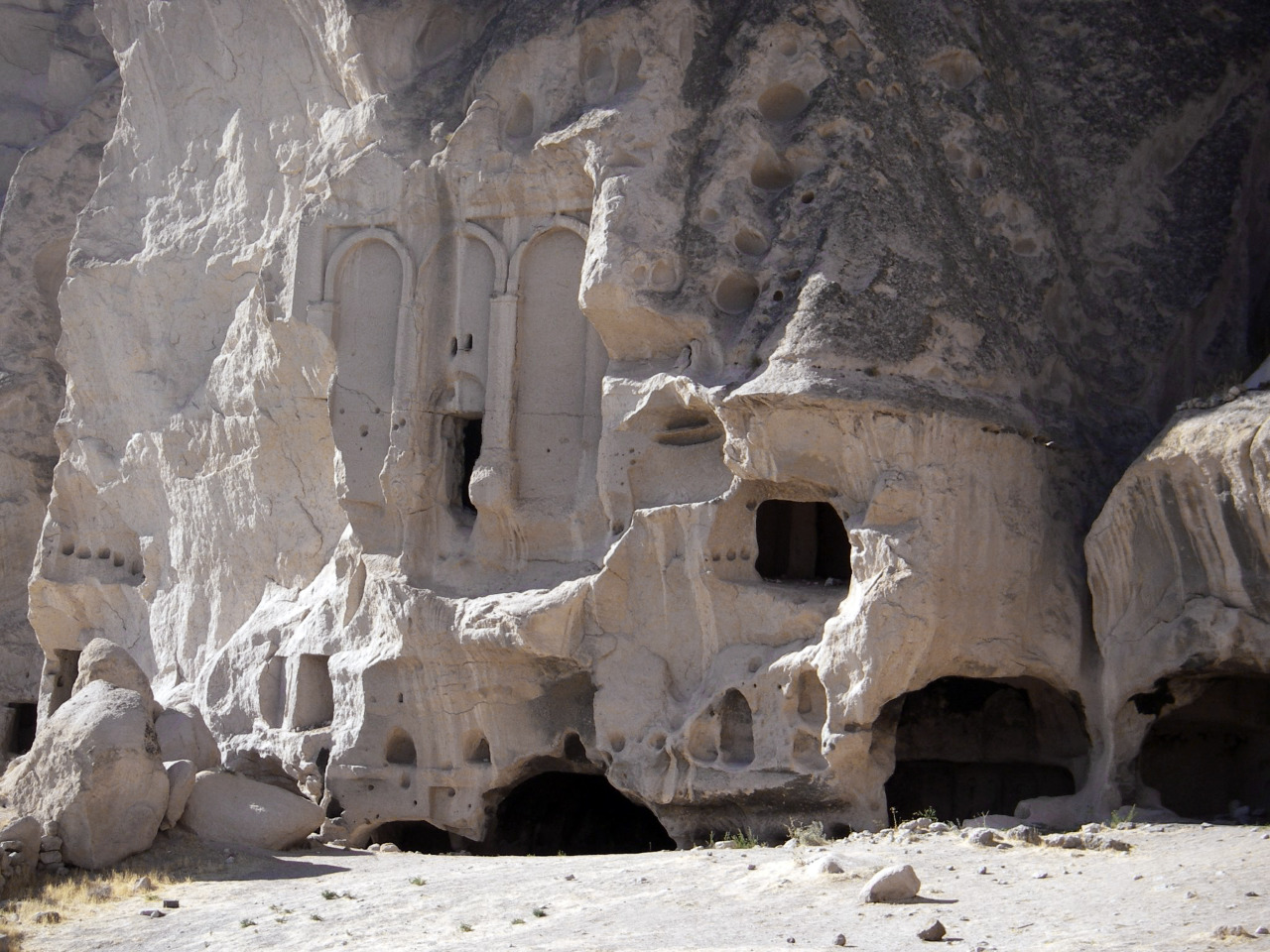 mesogeios: Cathedral of Selime by Jean &amp; Nathalie (2006)