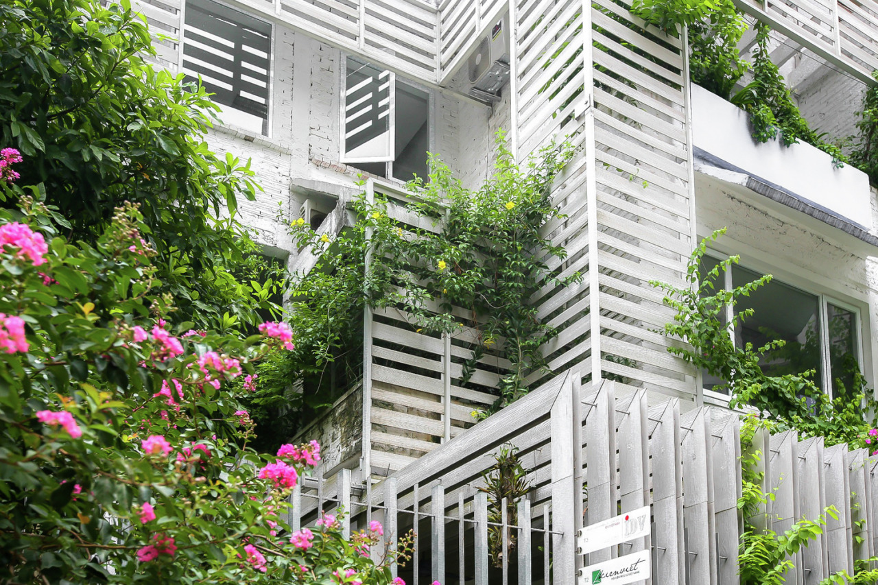 archatlas:   Growing Green Office Studio 102  