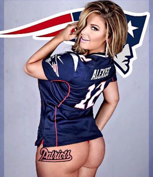My #Patriots run the east yet again 🙌🏼🙌🏼🙌🏼 proud of my hometown team… Now just have to get our players healthy for the playoffs :) Congrats @patriots 👏🏼😁 #AFCEastChampions by ashalexiss
