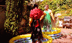 jessebpinkmans:  walt &amp; jesse + body disposal 