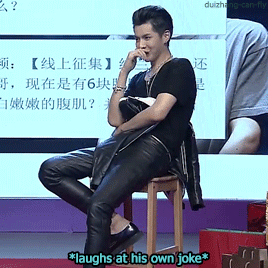 duizhang-can-fly:  When asked whether he had a 6-pack or a flat stomach, he said