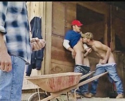 1hotfuk:  nekkid-rednecks:    Country boys 