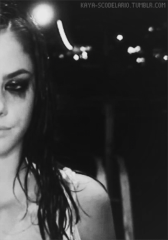 kaya-scodelario:  Tate/Effy (Parallel) 