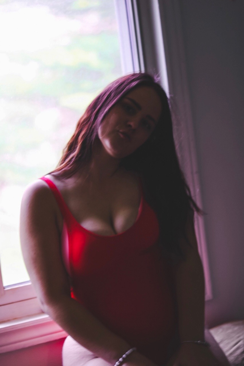thicc-biitch: First of my Halloween photos!! ⛑🎃👻 