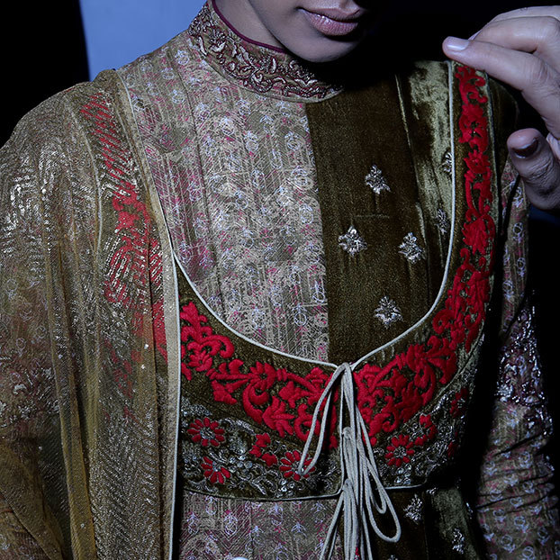 maccosmetics:  Backstage at Anju Modi, India Couture Week 