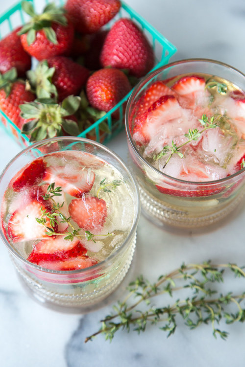 15 *boozy* and ~fruity~ spritzers to keep you cool this summer
