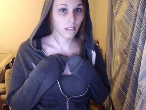 lil-uni:  Some pictures with me with contacts and some more popsicle pics <3