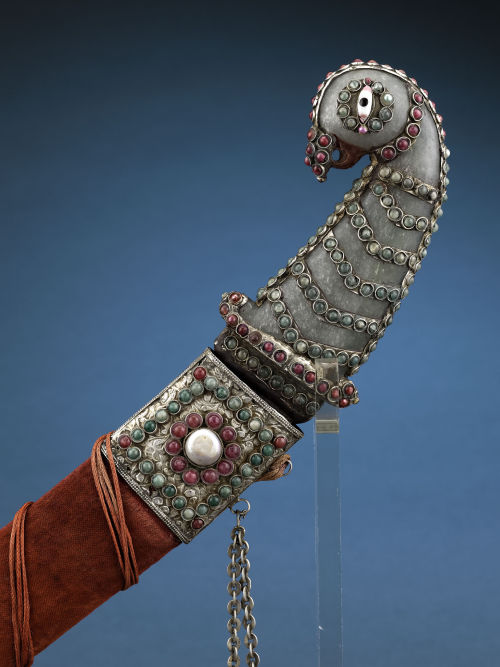 art-of-swords:Khanjar Dagger Dated: circa 17th - 18th centuryCulture: Mughal, IndianMeasurements: ov