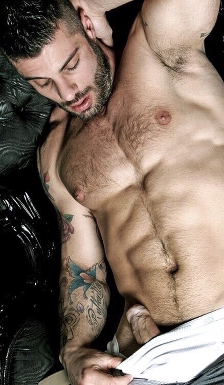 carlos2175:  Excitante…cuerpazo..que rico!!!!❤🔥