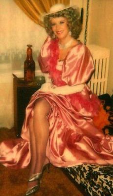 Robyn-Styles:https://Www.pinterest.com/Georgettecd/Vintage-Trans/ Be The Belle Of