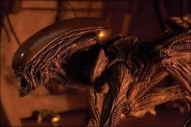 machineraptor:  Aliens &lt;3 