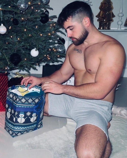 le-masculin:@roy3te - 2018-12-27 08'30'49 Find us on Twitter : @le_masculin #tumblrmigration