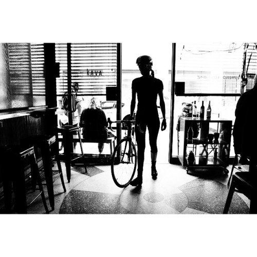 charliee1972: “Cafe racer. Awesome shoot with @anonymous_agent in NYC today. #cycling #nyc”instagram