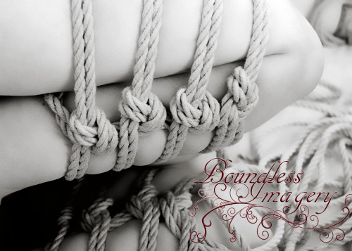 boundlessimagerypdx:  Knot work in black&white 