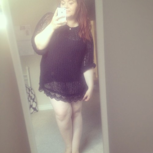 babybunnyflooflers:  creepyspice:  Shirt is so long, it could be a dress! 👗☀️  Ou lookie! It’s me! :3