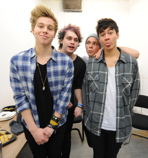 Porn photo fivesource:  5 Seconds of Summer photographed